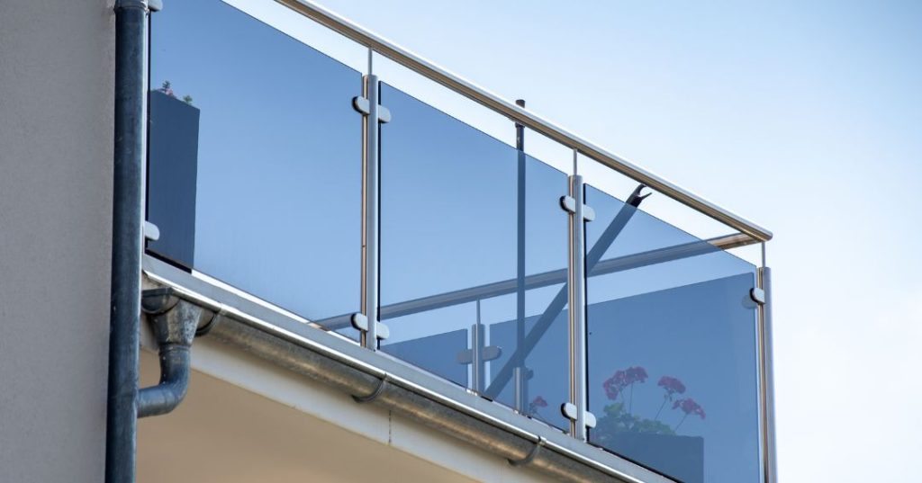 Guarda-corpo de vidro em Santos